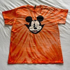 NEVER WORN DISNEY MICKEY HALLOWEEN TSHIRT SIZE L